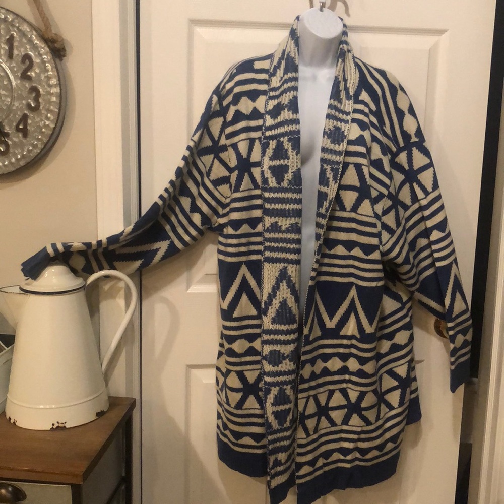 Sweater/Cardigan